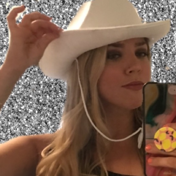 Meet your Posher, Tracie - Picture 1 of 1